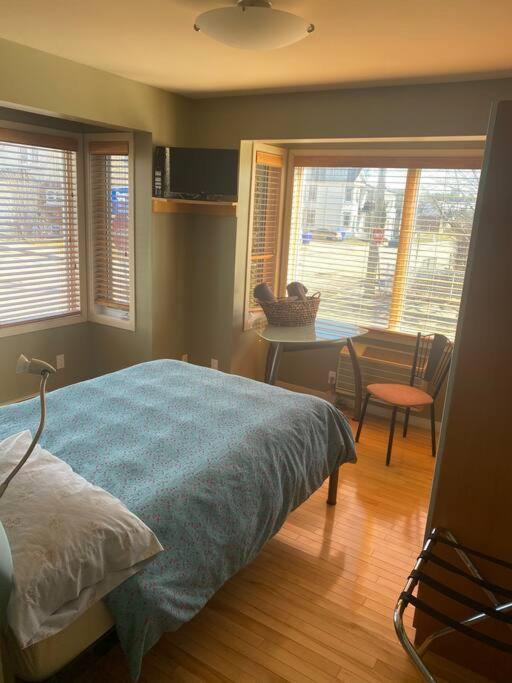 Chez Emma Hostel Gatineau Ngoại thất bức ảnh
